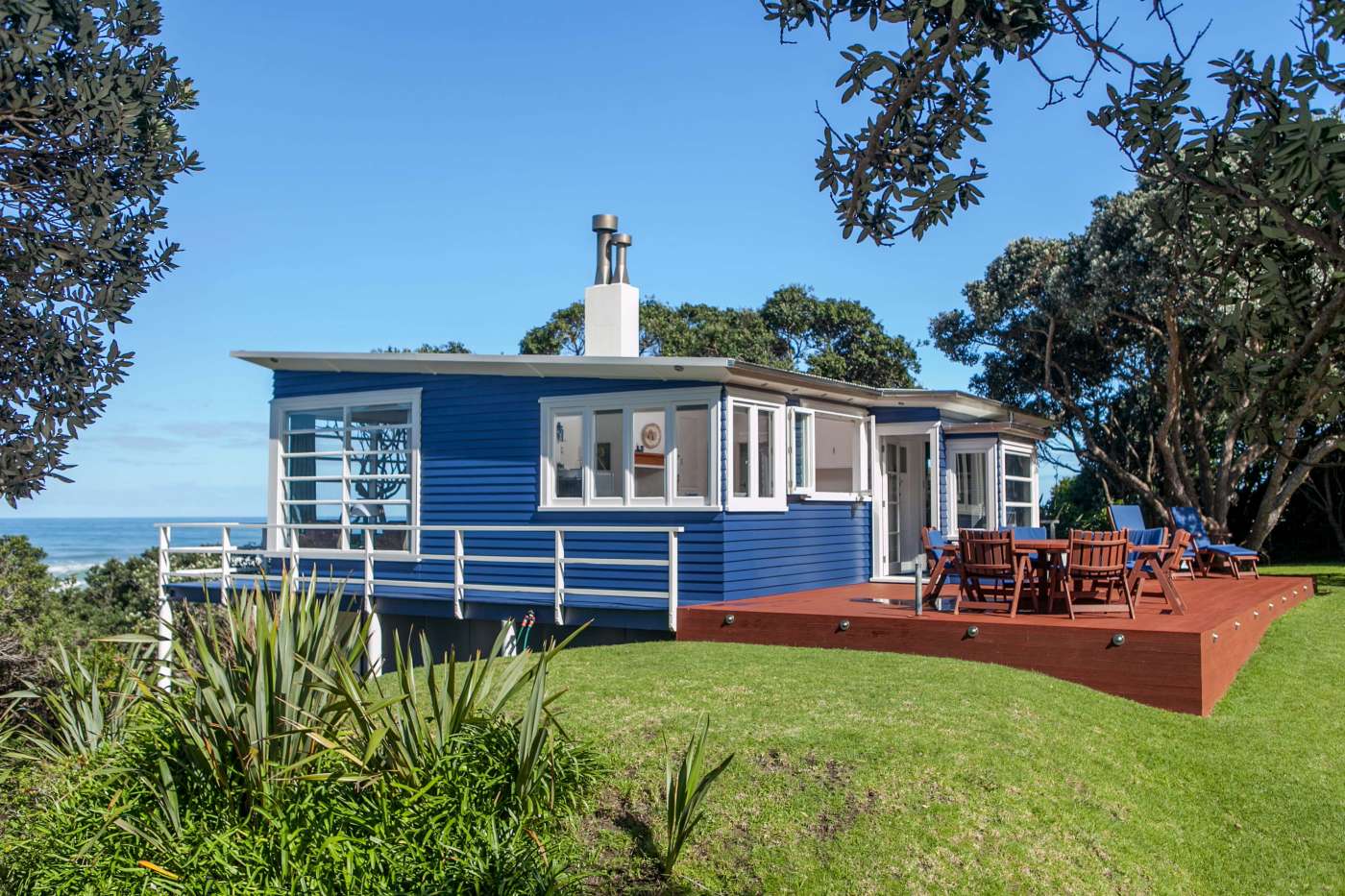 Property Sold , Piha,